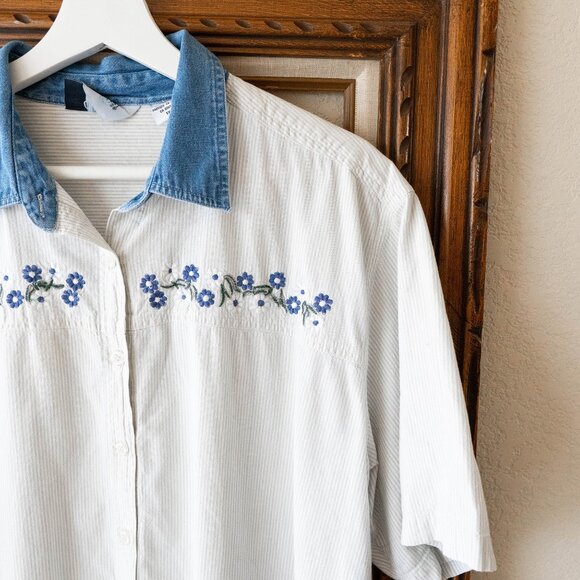 Casual Elements Women’s Size 1X 100% Cotton Button Up Embroidered Top - Picture 4 of 5